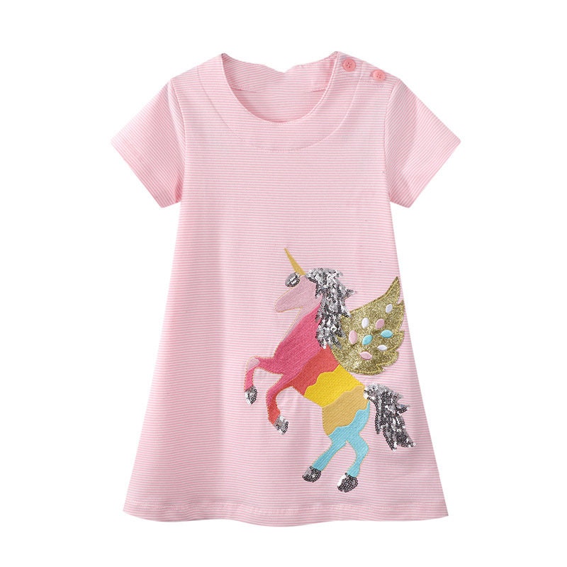 Robe de fille magnifique licorne volante à manches courtes in Rose ray –  SkipStars