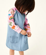 Langärmliges Mädchenkleid im Denim-Stil